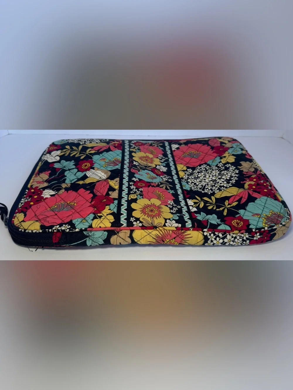 Vera Bradley retired “happy snails” quilted tablet/laptop sleeve